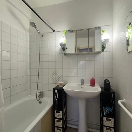 Apartment Ground Floor Walking Distance To The